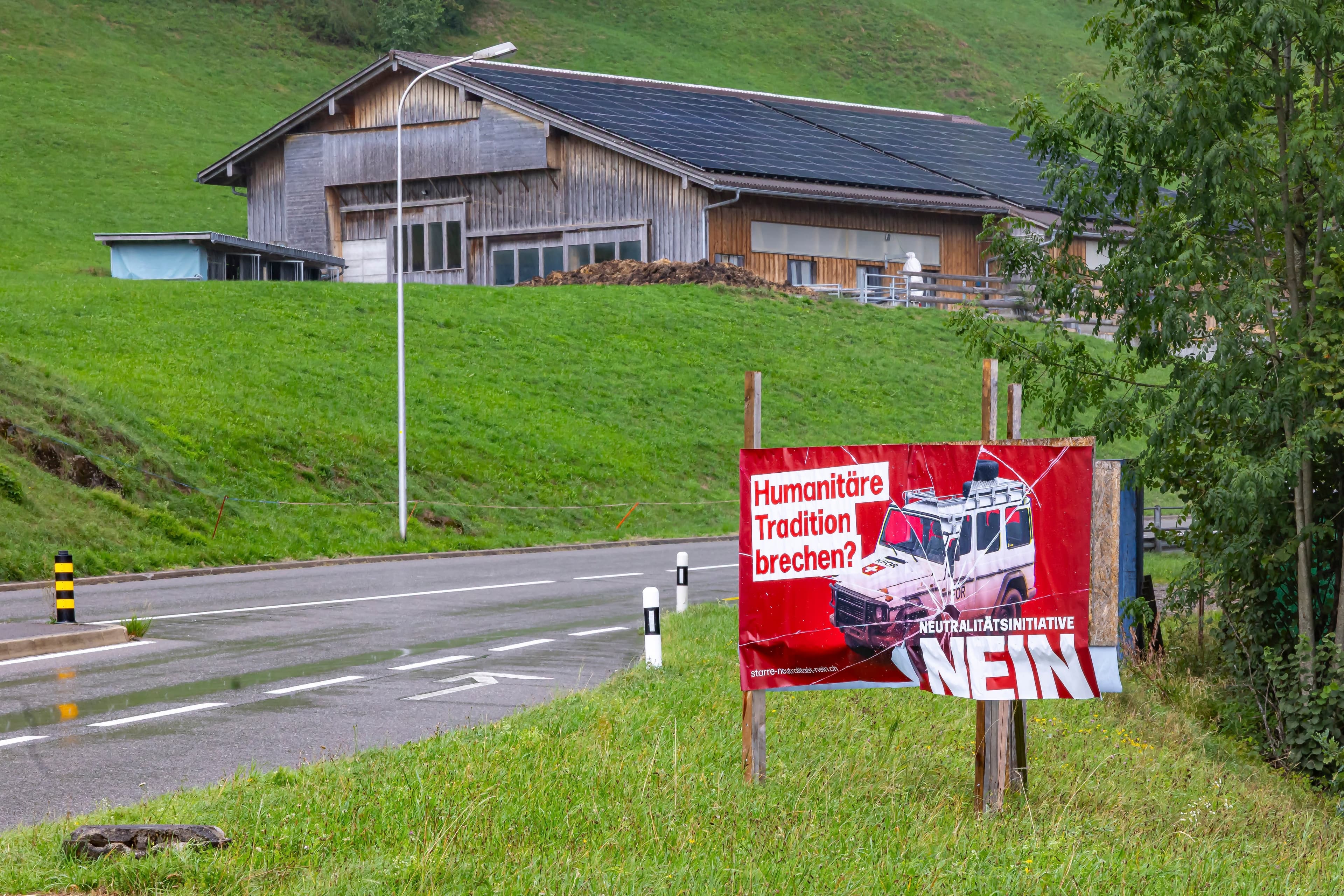 Face à la menace russe, la neutralité suisse devient insoutenable