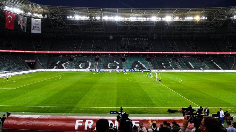 Turquie-France: pourquoi les Bleus jouent dans le "petit" stade d'Izmit et pas à Istanbul ?