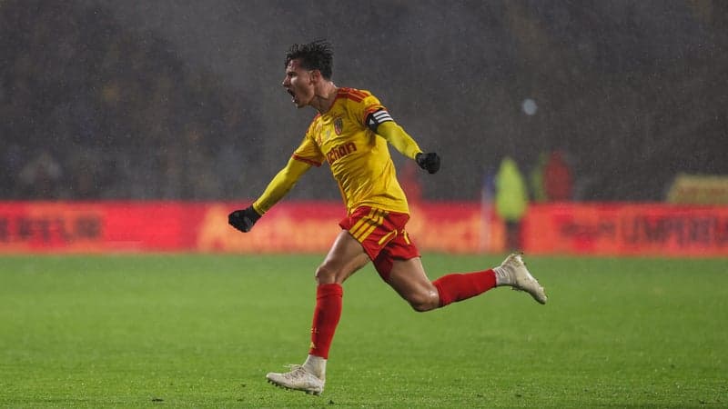 Lens-Paris FC: "bien évidemment que j'ai envie d'aller en équipe de France", Thauvin rêve d'un retour chez les Bleus